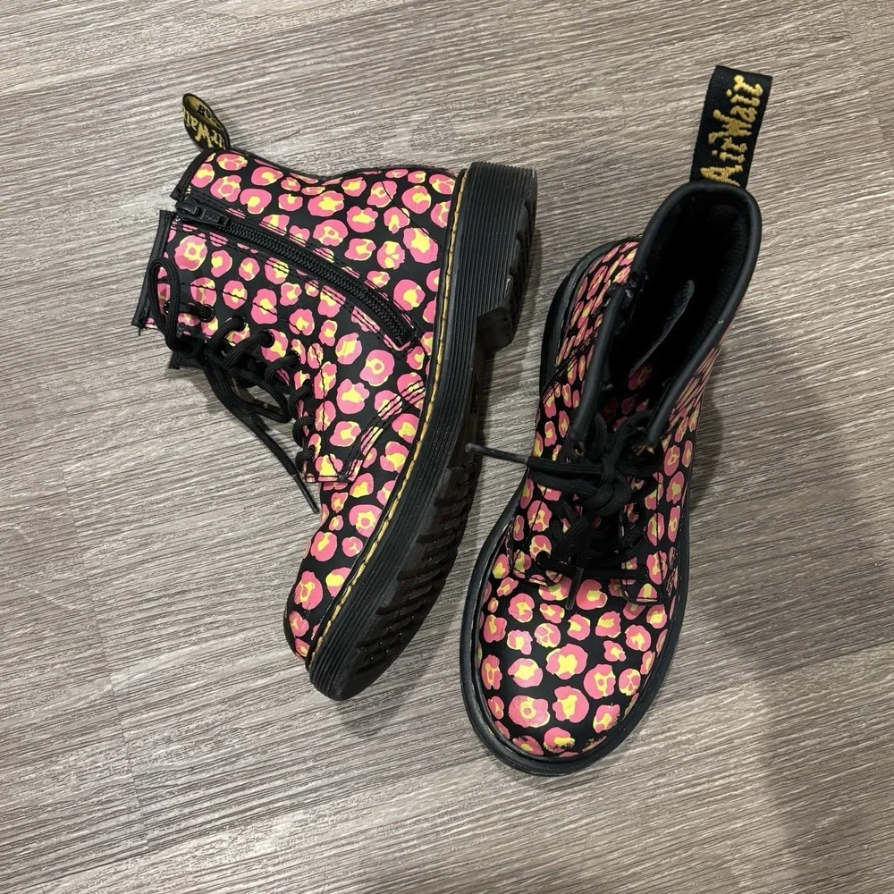Dr Doc Martens 1460J Pink Loud Leopard Leather Lace Up Boots Size 3 - Some Wear‎